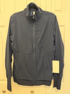 lululemon athletica Men's Navy Lightweight Windbreaker Jacket